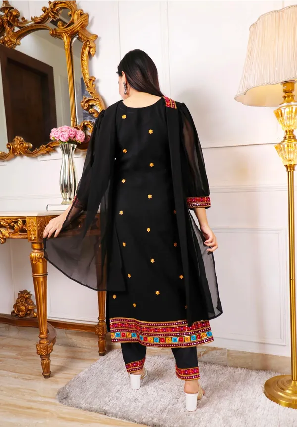 Elegant_Black_Ethnic_Suit_Set_With_Colorful_Embroidered_Border_And_Sheer_Dupatta
