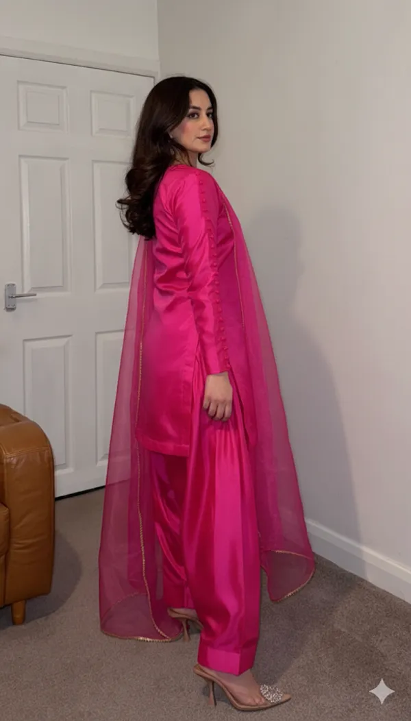 Women's_Vibrant_Pink_Kurta_Set_With_Dupatta_-_Traditional_Ethnic_Wear