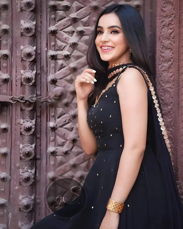 Women's_Black_Embellished_Ethnic_Anarkali_Kurta_Set_With_Dupatta
