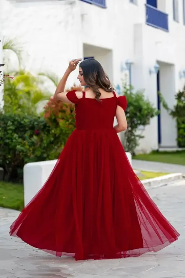 Red_Off-Shoulder_Embellished_Evening_Gown_With_Tulle_Skirt
