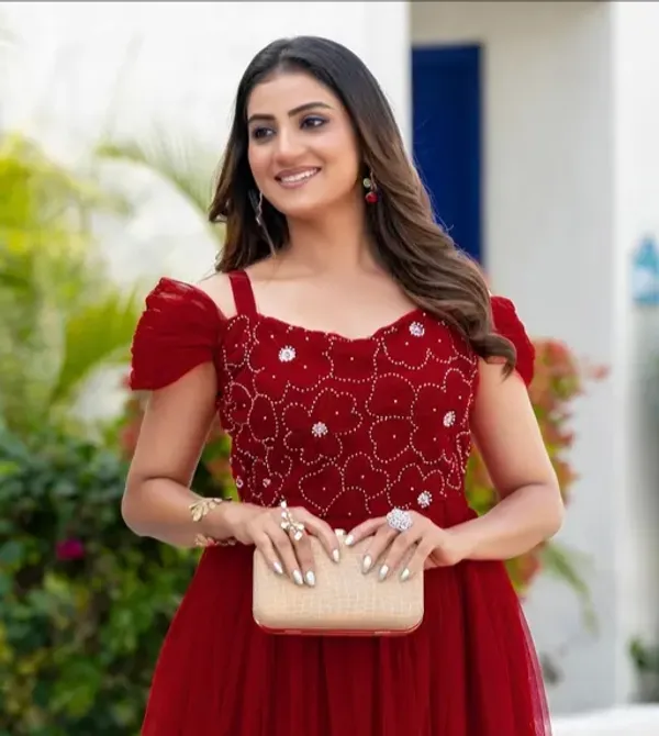 Red_Off-Shoulder_Embellished_Evening_Gown_With_Tulle_Skirt