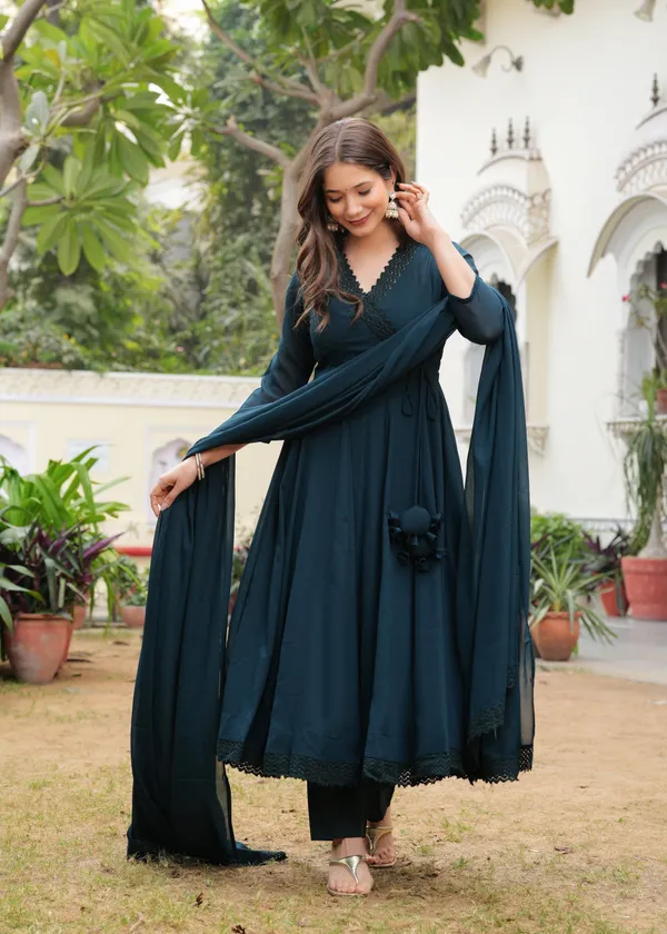 Teal_Star_Georgette_/_Cotton_Premium_Kurta_Set_For_Women