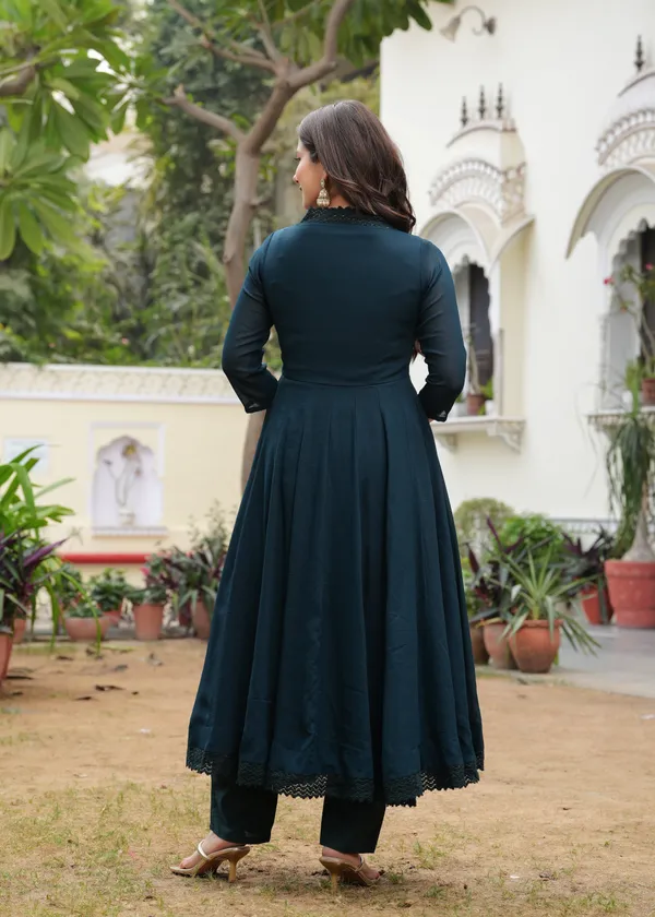 Teal_Star_Georgette_/_Cotton_Premium_Kurta_Set_For_Women