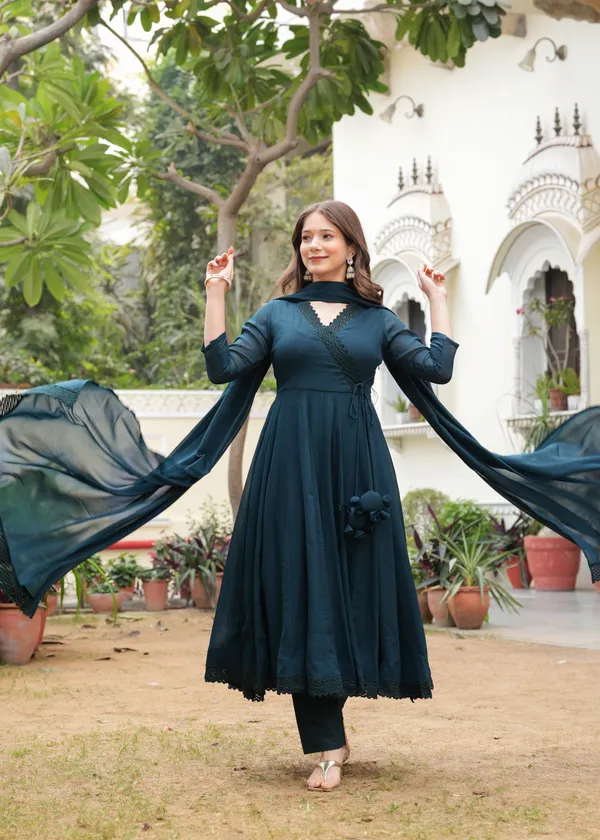 Teal_Star_Georgette_/_Cotton_Premium_Kurta_Set_For_Women