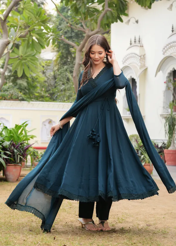 Teal_Star_Georgette_/_Cotton_Premium_Kurta_Set_For_Women