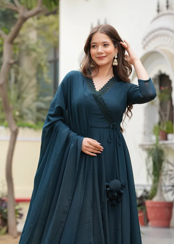 Teal_Star_Georgette_/_Cotton_Premium_Kurta_Set_For_Women