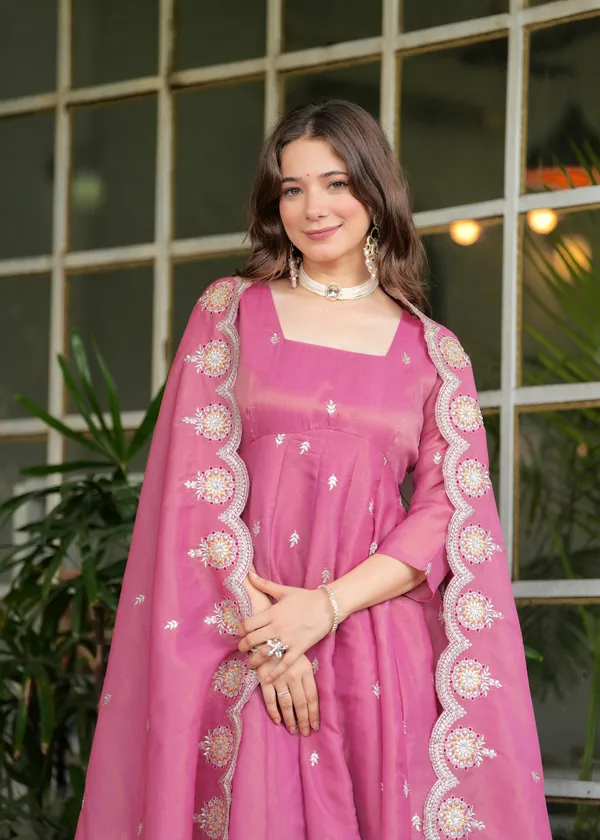 Pink_Cosmos_Silk_/_Cotton_Premium_Kurta_Set_For_Women