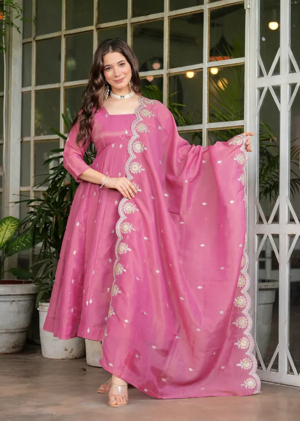 Pink_Cosmos_Silk_/_Cotton_Premium_Kurta_Set_For_Women
