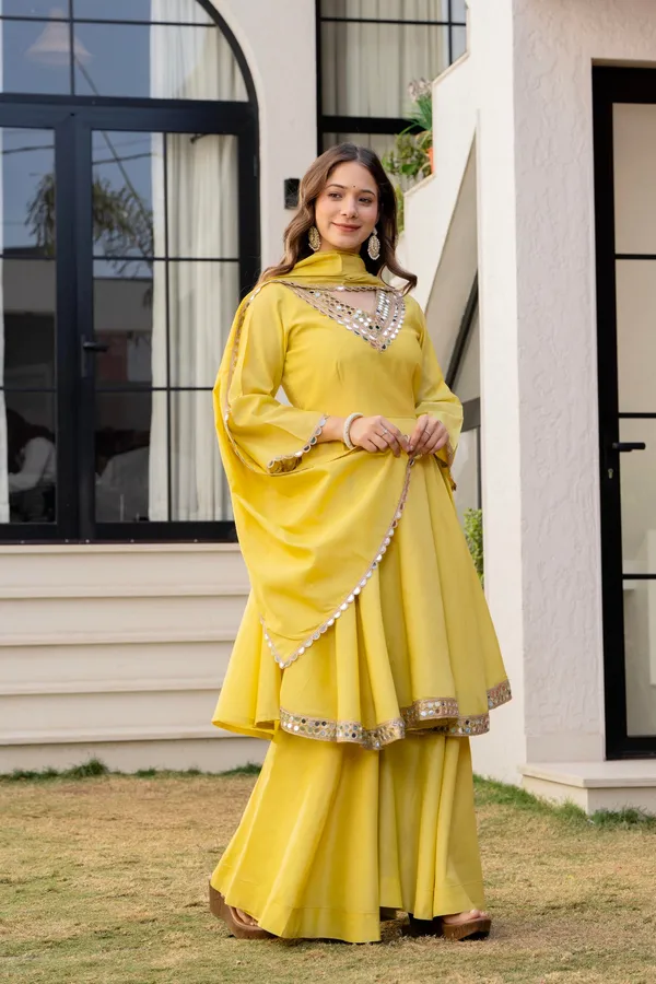 Yellow_Star_Georgette_/_Cotton_Premium_Kurta_Set_For_Women