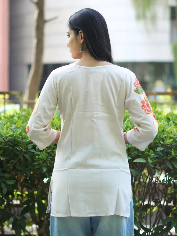 White_100%_Cotton_Premium_Kurti_For_Women