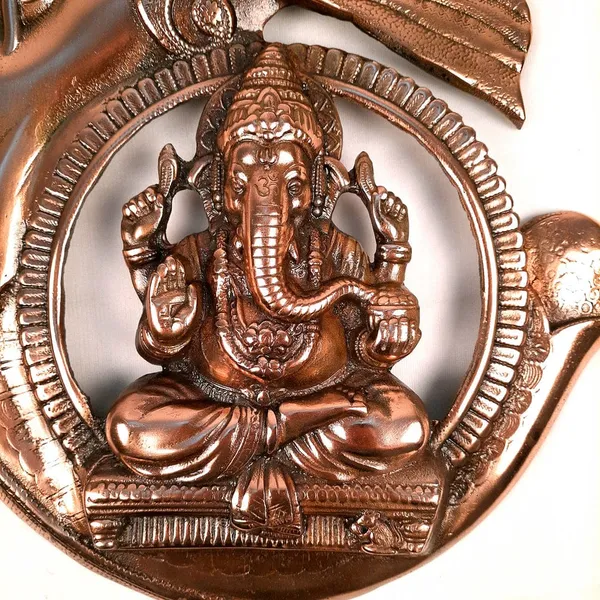Ganesha_With_Crown_Wall_Hanging_Idol_For_Home_Entrance_Vastu_Gifting