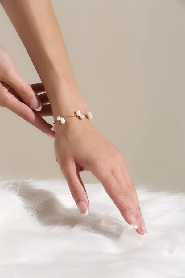 Pearl_Elegance_Bracelet_Golden