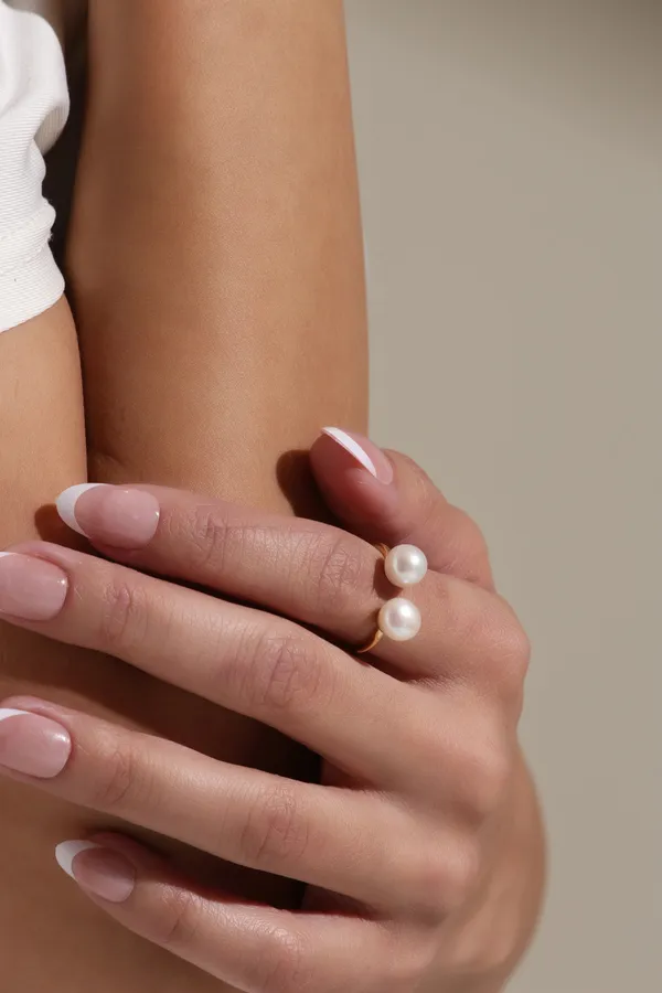 Gold_Whisper_Ring_Golden