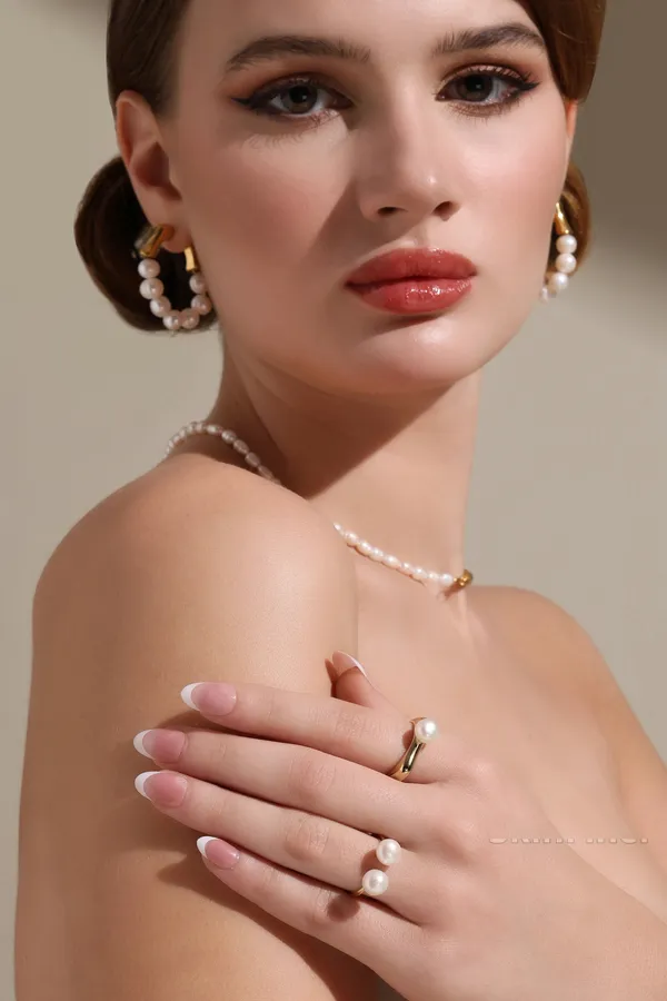 Gold_Whisper_Ring_Golden