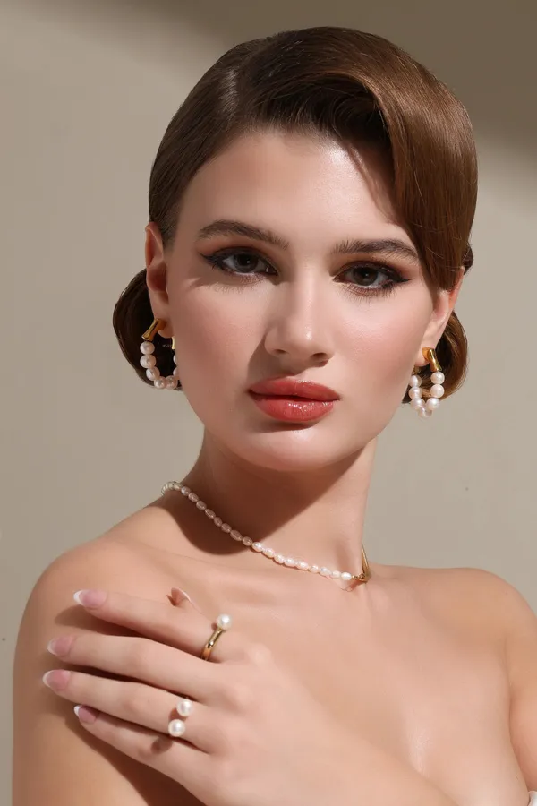 Gold_Whisper_Ring_Golden