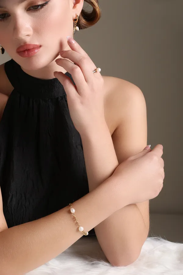 Everyday_Glam_Bracelet_Golden