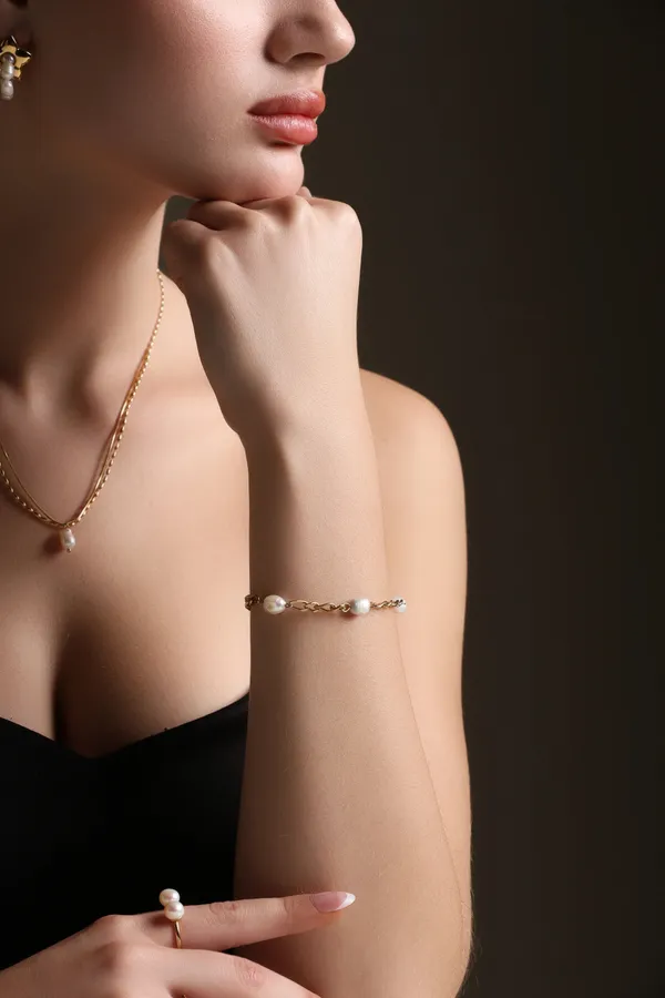 Everyday_Glam_Bracelet_Golden