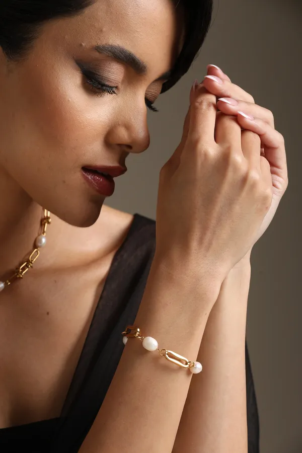 Everyday_Elegance_Bracelet_Golden