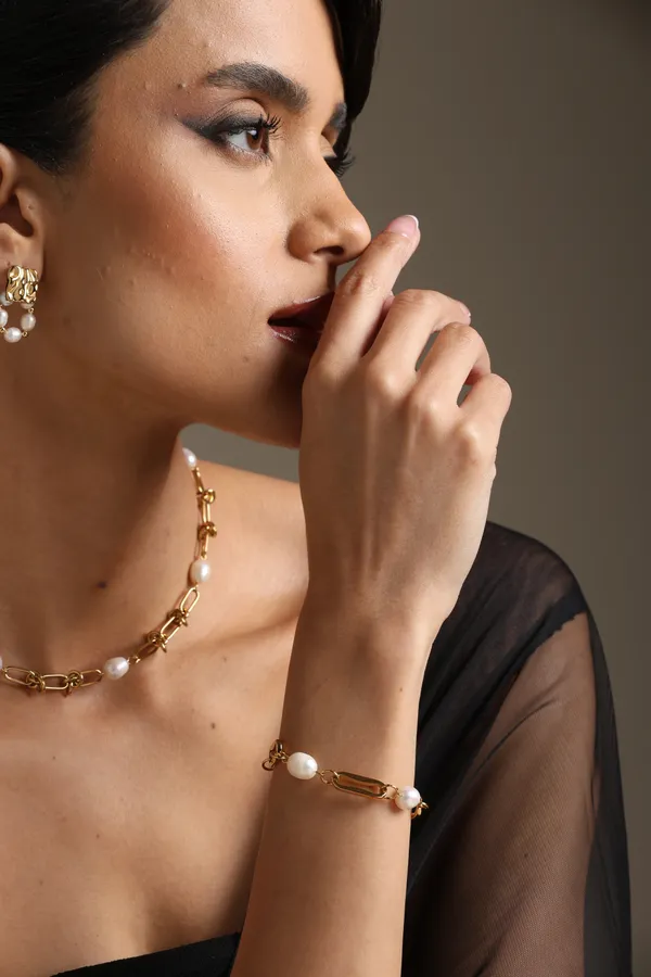 Everyday_Elegance_Bracelet_Golden