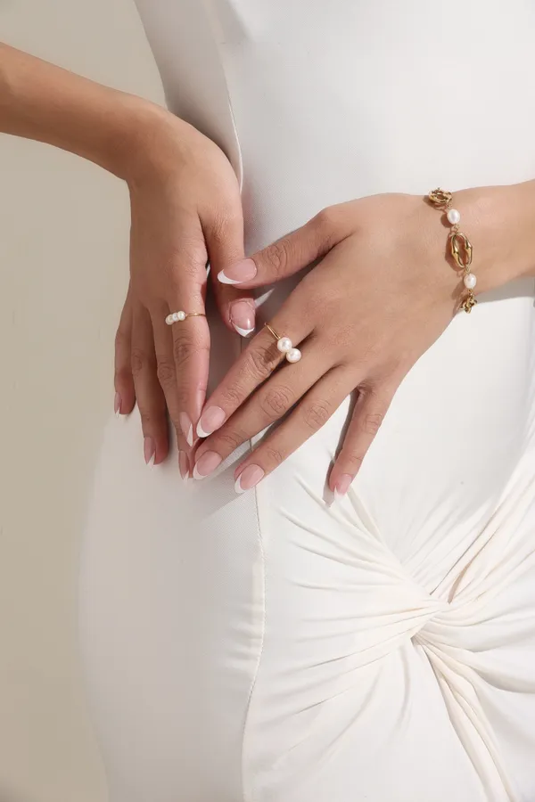 Artisinal_Hoop_Bracelet_Golden
