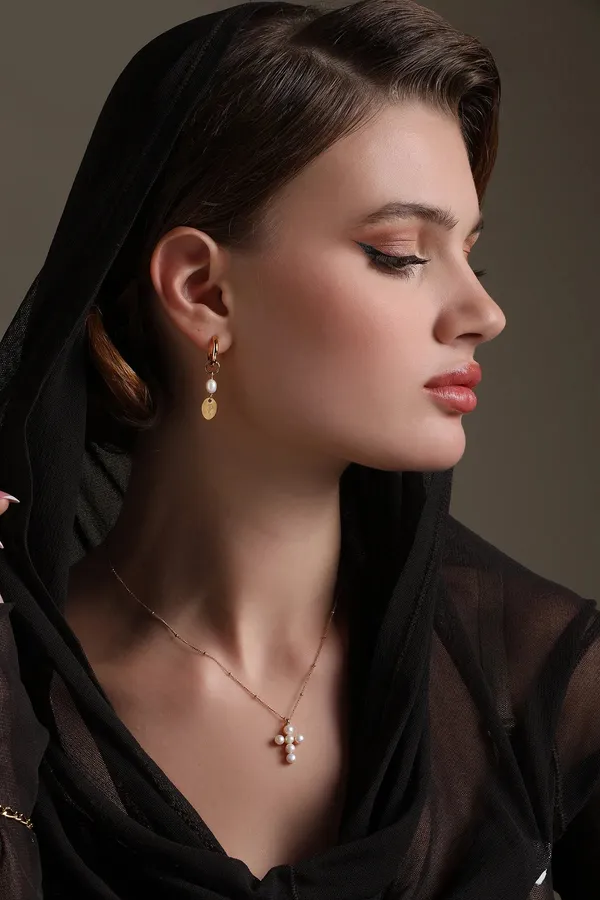 Floral_Pearl_Earrings_Diwali_Gift_For_Women