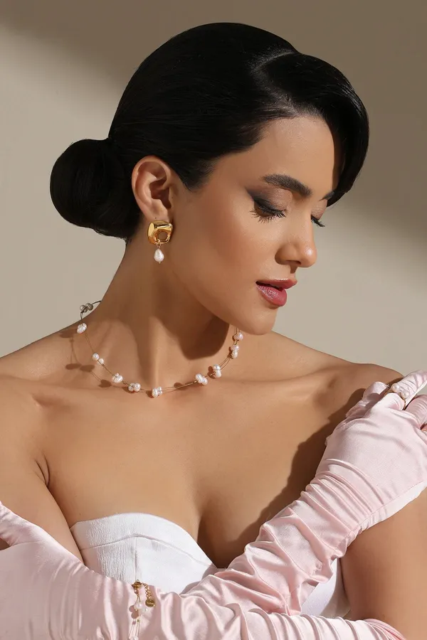 Pearl_Elegance_Chain_Pendant_Golden