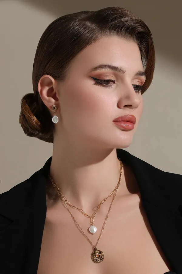 Golden_Charm_Pendant_Golden