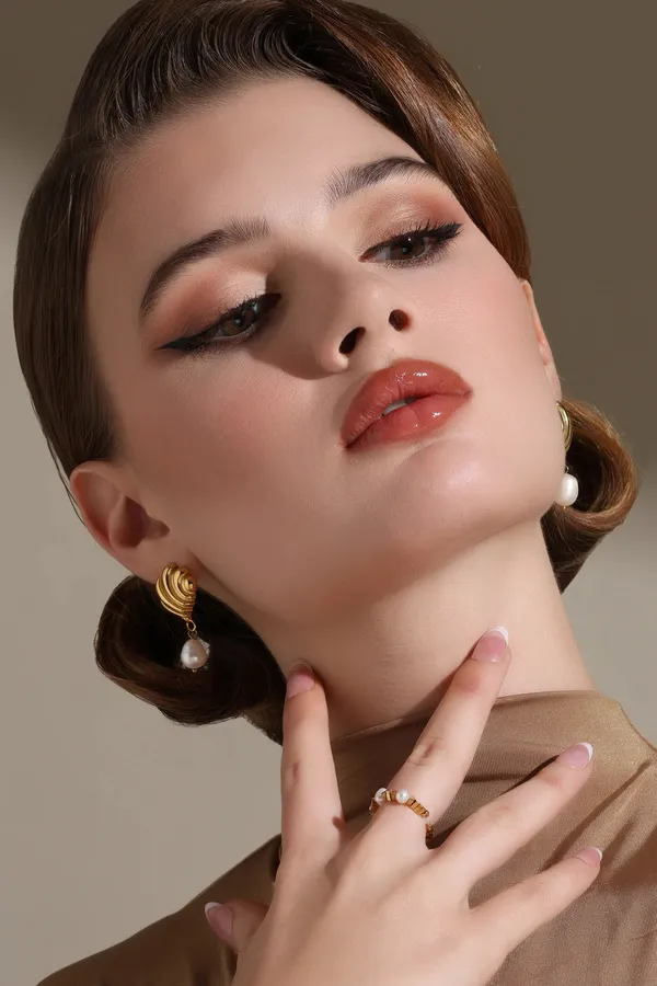 Elastic_Elegance_Ring_Golden
