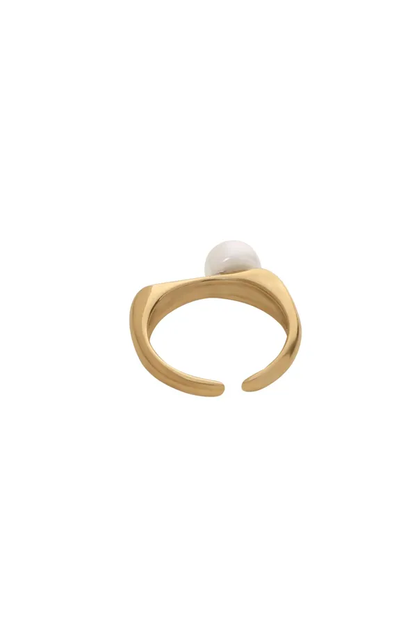 The_Boho_Pearl_Ring_Golden