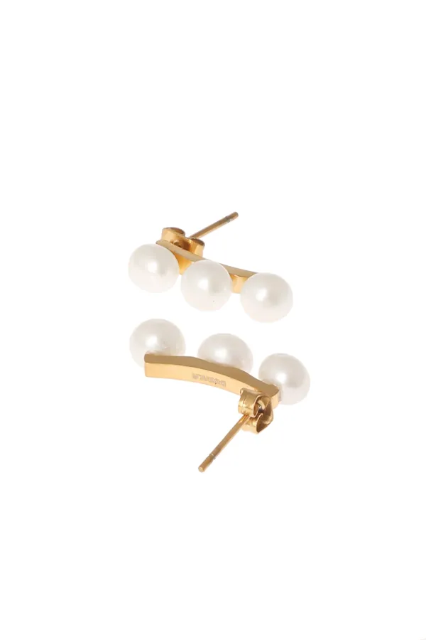 Chic_Studs_Earrings_Golden