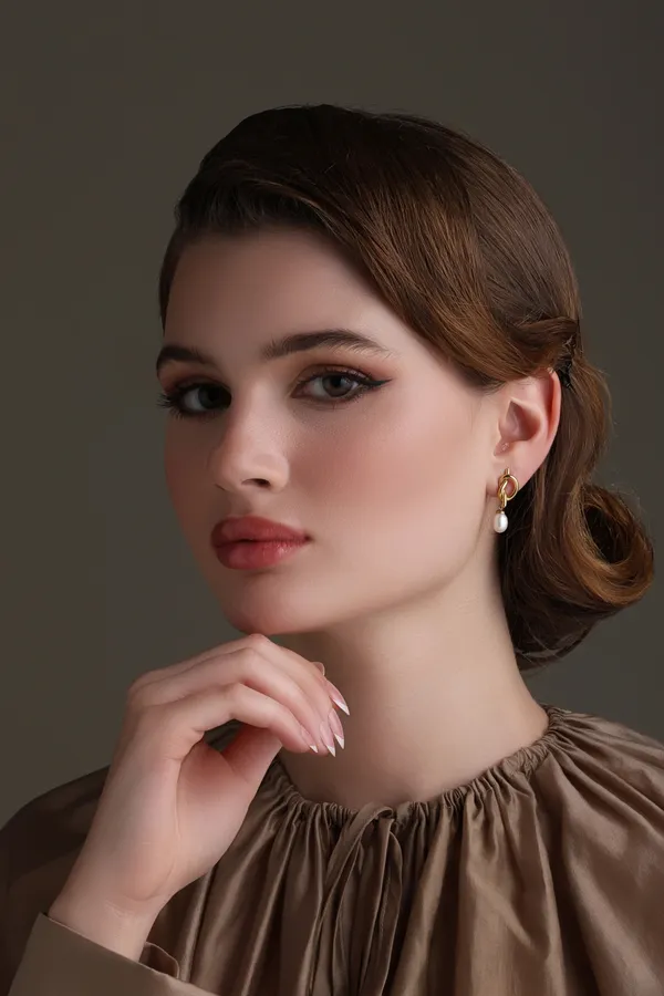 Knot_Sophistication_While_Gold