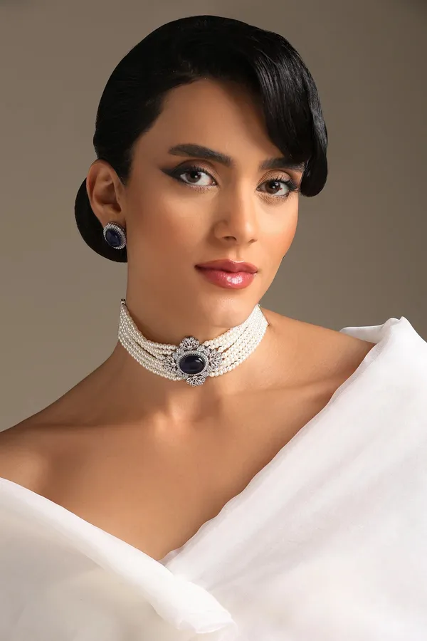 Freshwater_Pearl_Choker_Silver_And_Blue