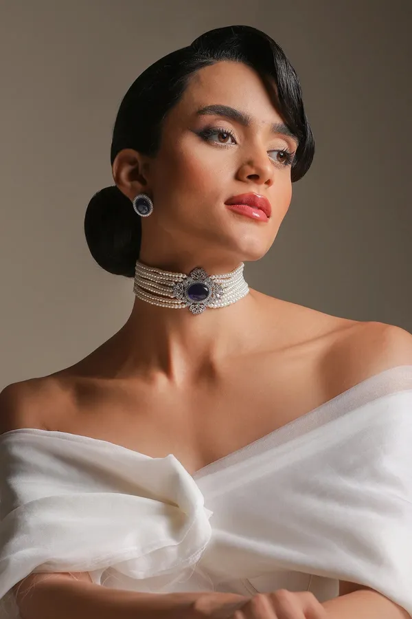 Freshwater_Pearl_Choker_Silver_And_Blue