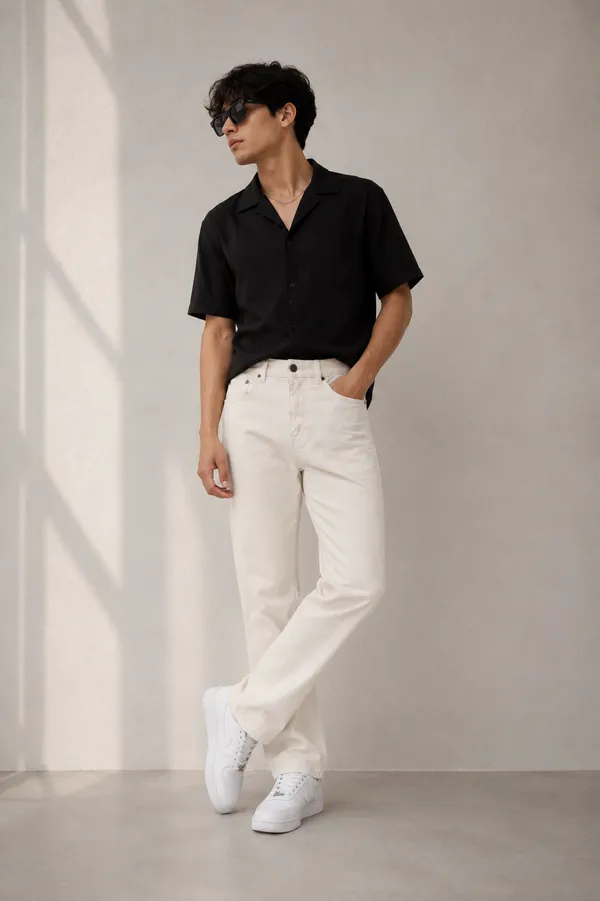 Off_White_Straight_Fit_Jeans_for_Men
