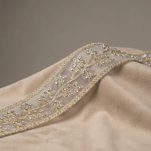 Gold_And_Silver_Embroidered_Floral_Lace_Trim