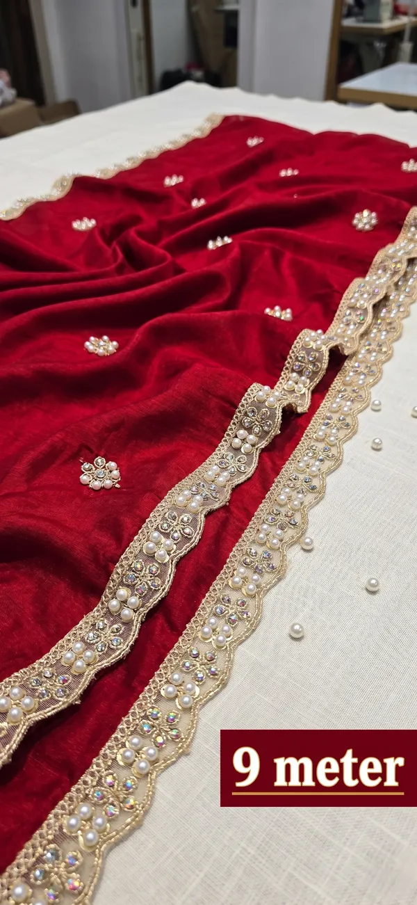 Traditional_Gold-Toned_Stone-Studded_Lace_Trim_For_Clothing_And_Accessories