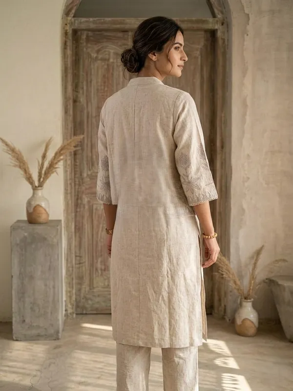 Beige_Linen_Embroidered_Kurta_Set_For_Women