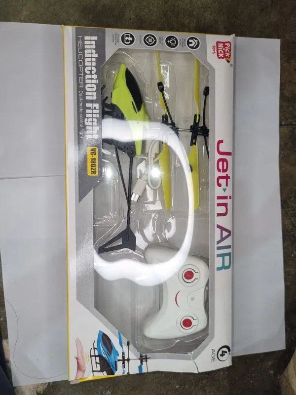 Induction_Flight_Helicopter_Remote_Controlled_Helicopter_Toy_With_Led_Lights