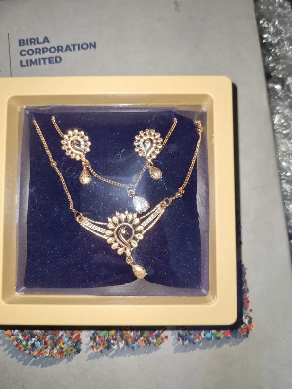 American_Diamond_Necklace_Set_With_Matching_Earrings