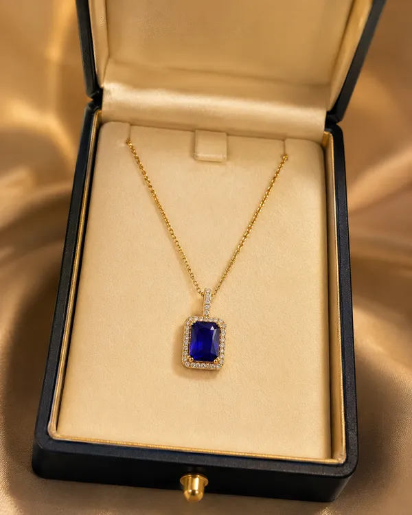 Mythink_Midnight_Sapphire_necklace