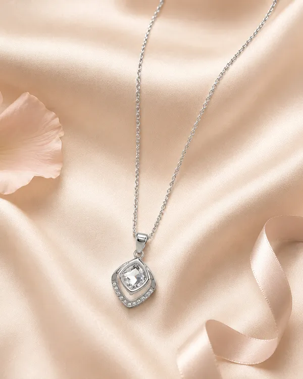 Mythink_Heart_Halo_Necklace