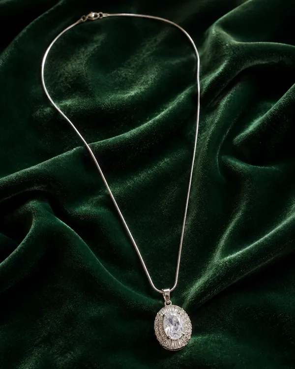 Mythink_Royale_Crystal_Necklace