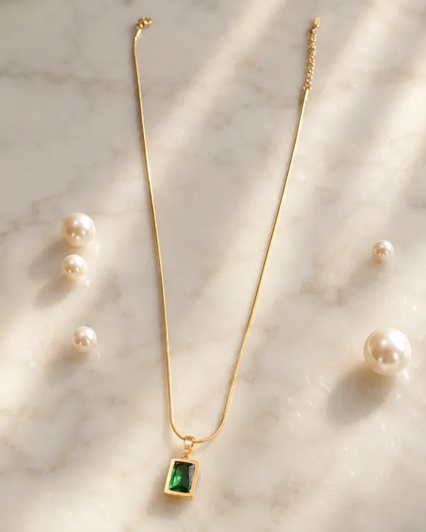 Mythink_Emerald_Elegance_Necklace