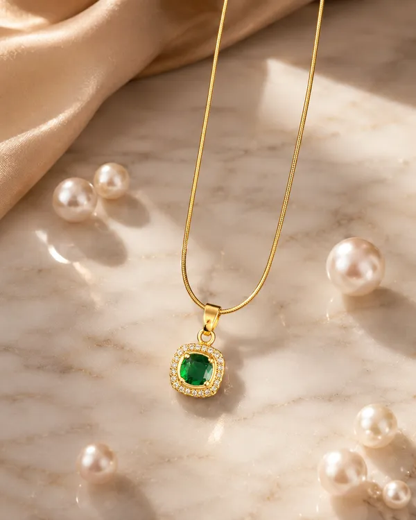 Mythink_Emerald_Belle_Necklace
