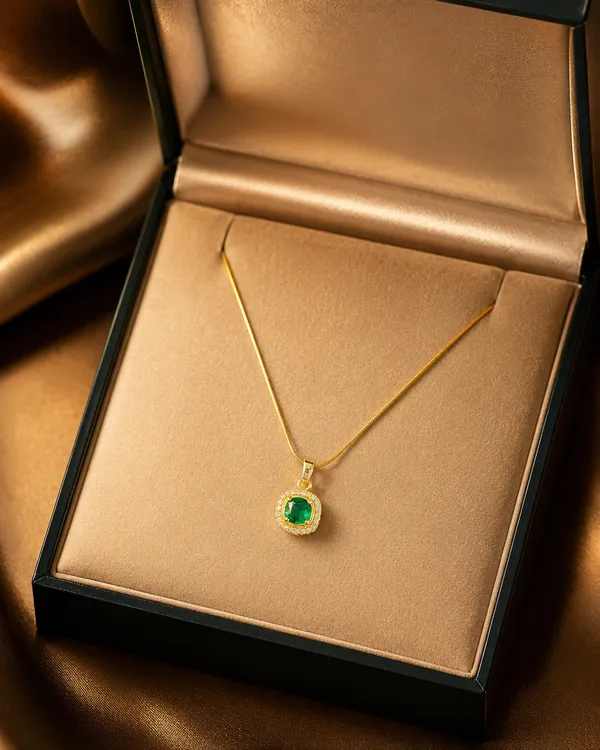 Mythink_Emerald_Belle_Necklace