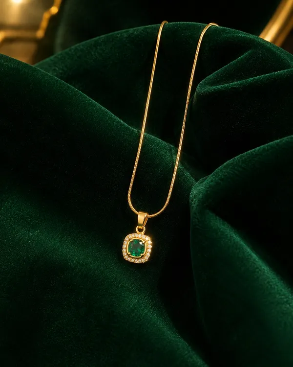 Mythink_Emerald_Belle_Necklace