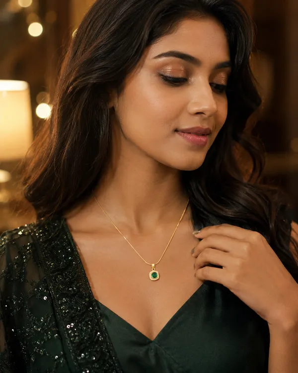 Mythink_Emerald_Belle_Necklace