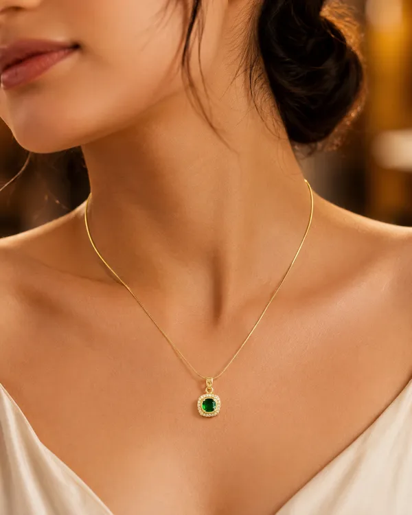 Mythink_Emerald_Belle_Necklace