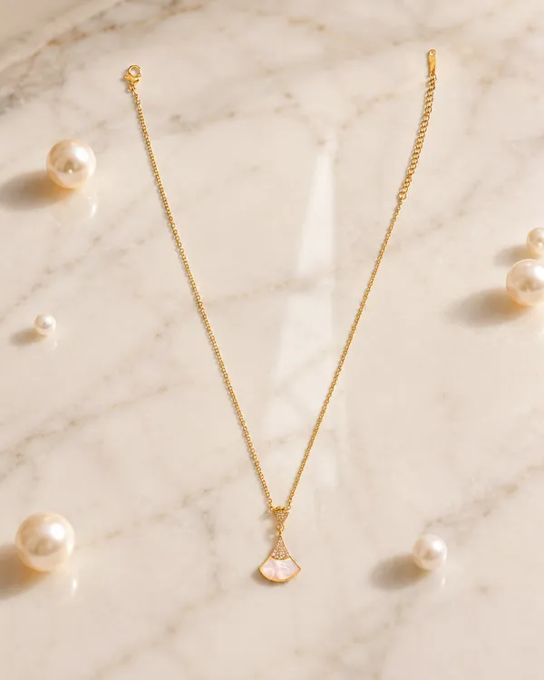 Mythink_Pearl_Fan_Necklace