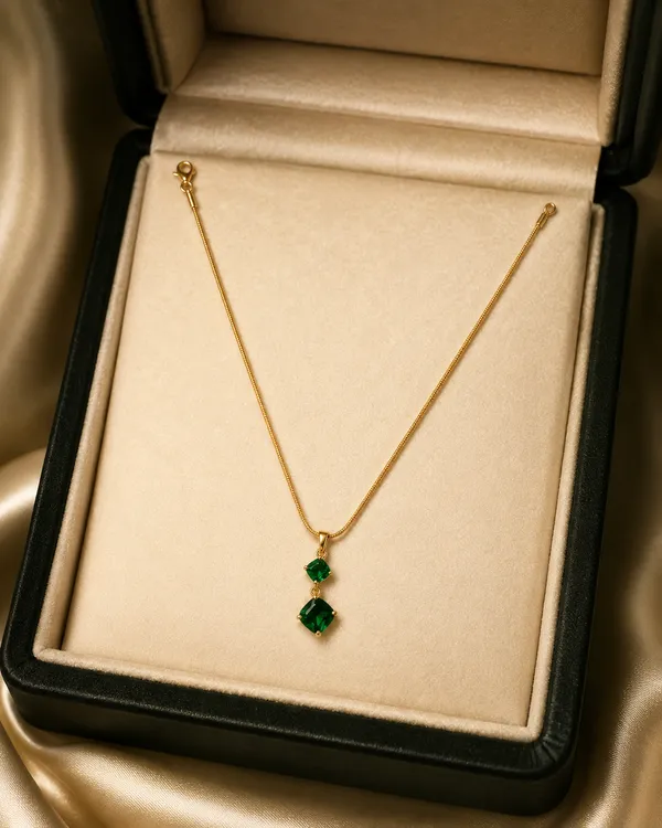 Mythink_Emerald_Muse_Necklace